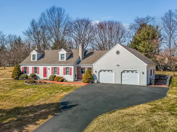 117 Clearfield Ln, East Fallowfield, PA 19320