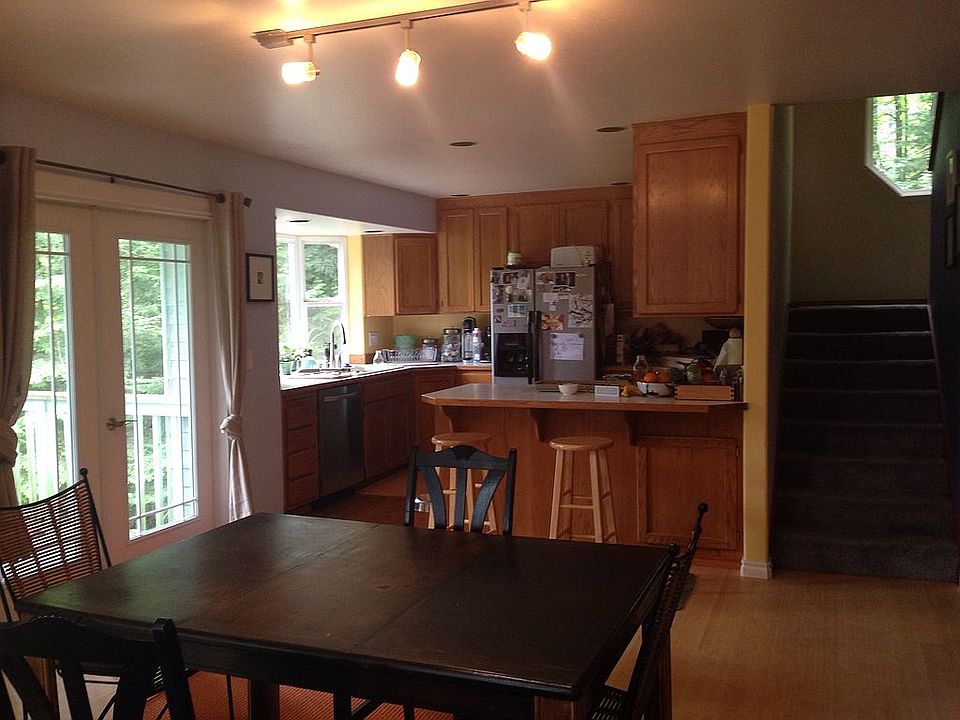 2nd image of 5 Jasper Ridge Ln