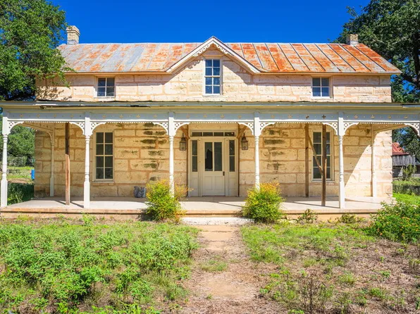 803 Gold Schaefer Rd, Fredericksburg, TX 78624