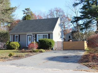 12 Douglas Ln, Wareham, MA 02571