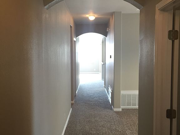 4th image of 1008 Burgess Dr