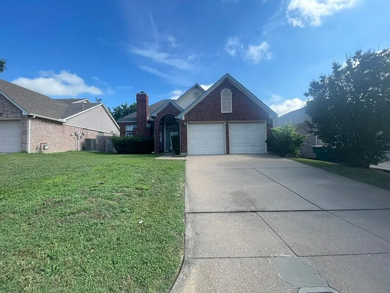 4741 Birchbend Ln — Photo 2