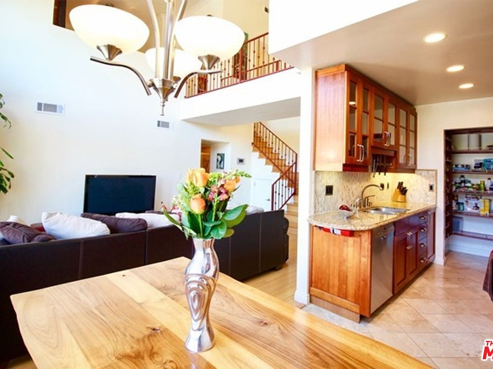1st image of 1154 S Barrington Ave APT 303