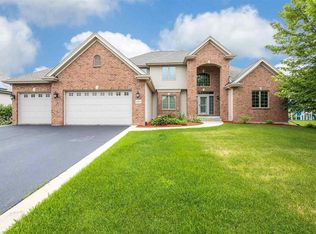1667 Divine Dr, Rockford, IL 61107