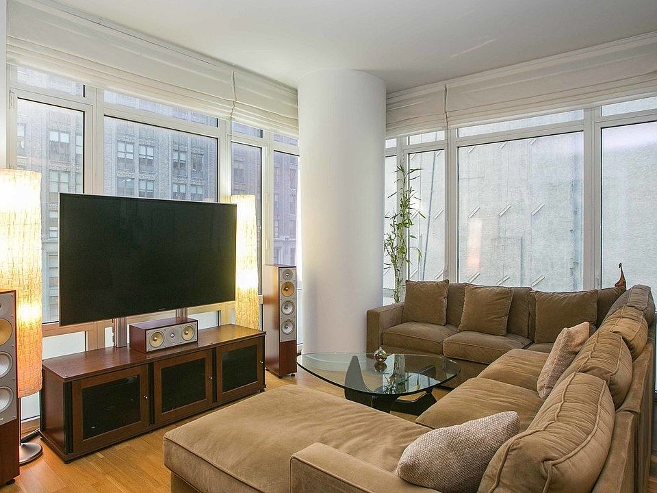 1st image of 325 5th Ave APT 8C