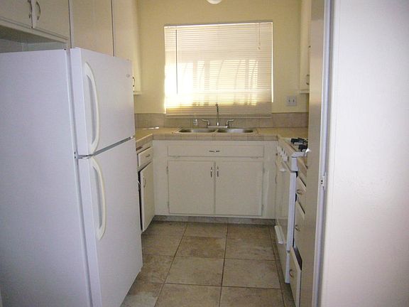 4th image of 4761 Mansfield St APT 1