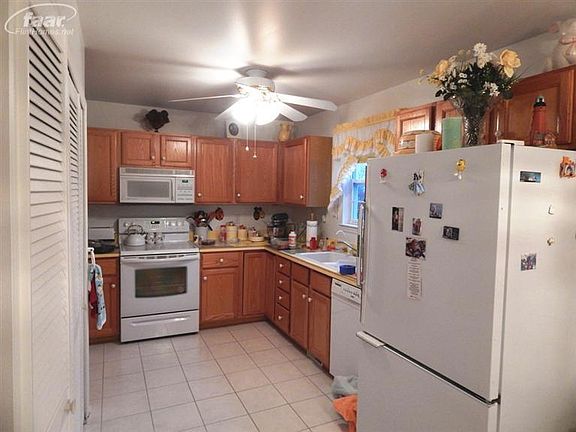 4th image of 7107 Myers Dr
