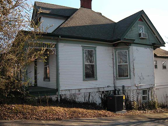 3rd image of 23 Marion St