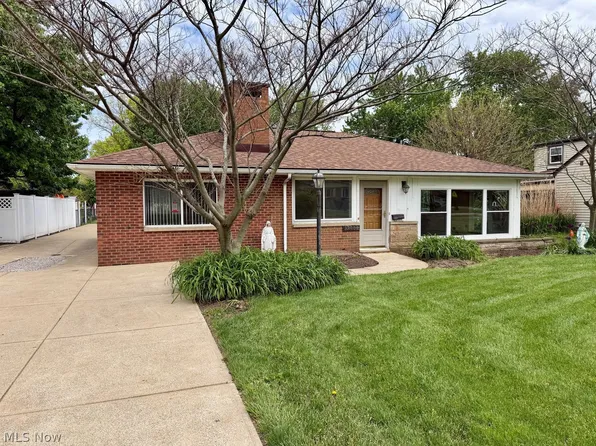 17900 Holland Rd, Brookpark, OH 44142