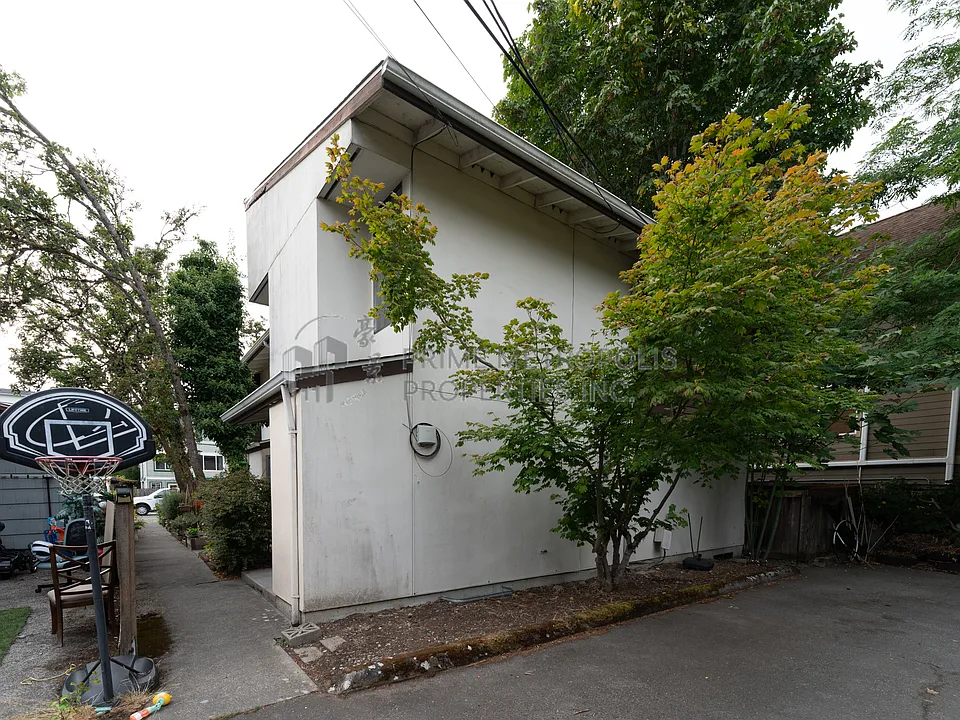 8606 23rd Avenue Northeastunit #1