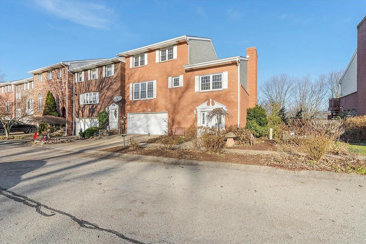 35 Manorfield Cir photo 1