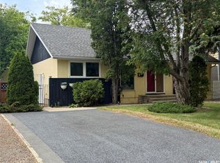 42 Spinks Dr, Saskatoon, SK S7H4B8