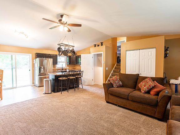 5th image of 21 Sheehan Dr