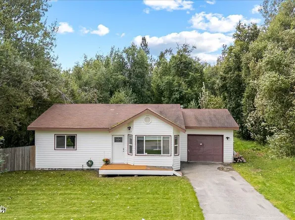 520 W Edinborough Dr, Palmer, AK 99645