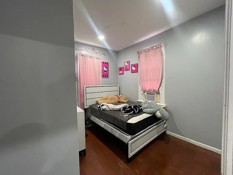 154 Autumn St #1 — Photo 4