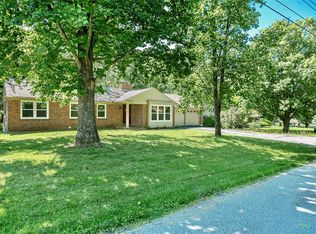 49 Fairview Dr, Hillsboro, MO 63050