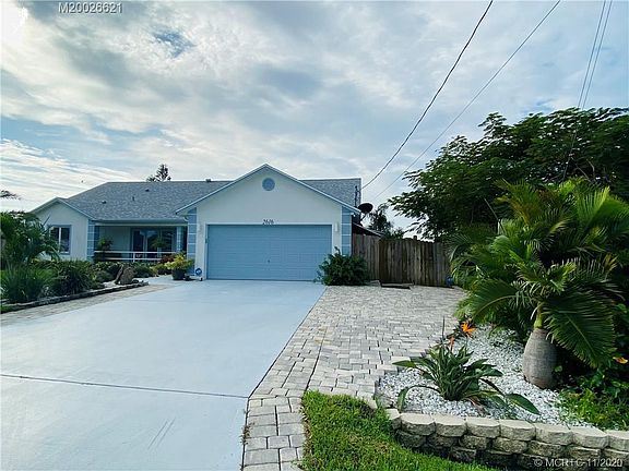 3rd image of 2616 SE Dozier Ln