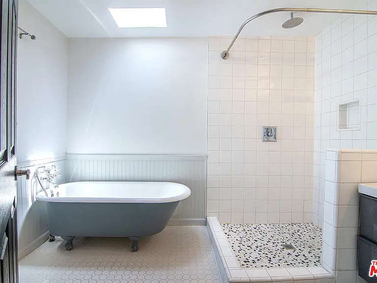 1159 S Hayworth Ave #1/2 — Photo 15