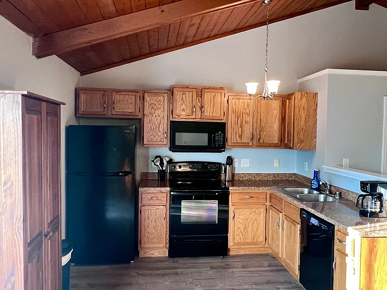 537 El Paseo Pl — Photo 5