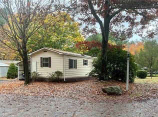 3 Nottingham Pl, Coventry, RI 02816
