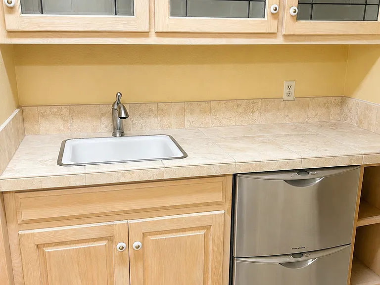 Butler Pantry with dishwashers