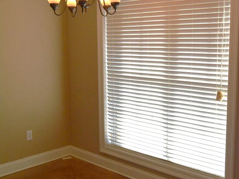 644 Huntington Dr — Photo 9