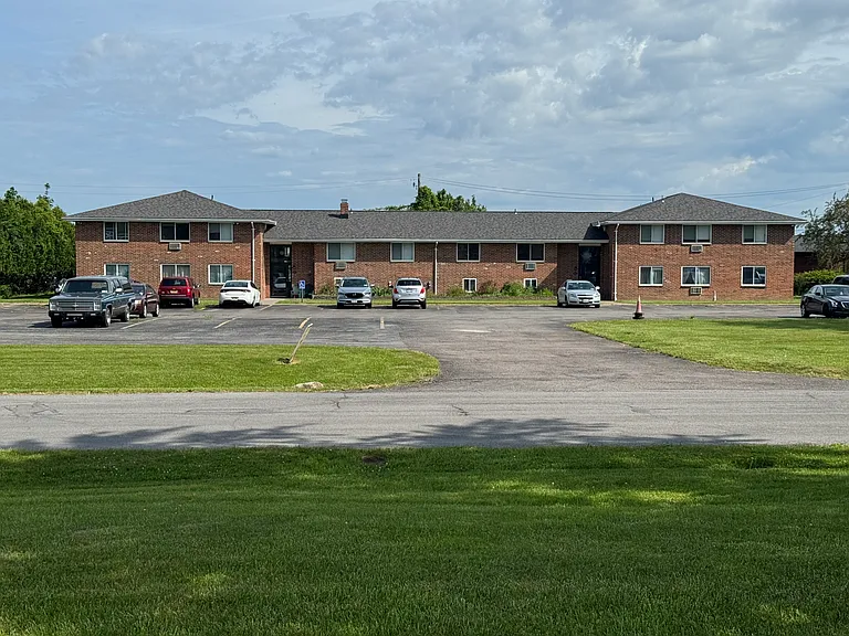 Terrace Apartments — Photo 1
