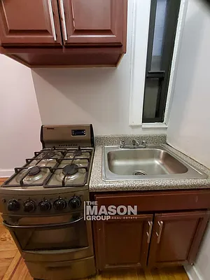 Rented by Mason Group LLC | media 9