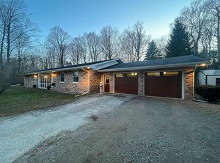 3392 Lakeshore Rd, Harbor Beach, MI 48441