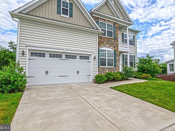 5th image of 116 Hanoverian Ct