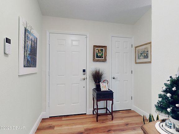 3rd image of 737 Pine Shores Cir