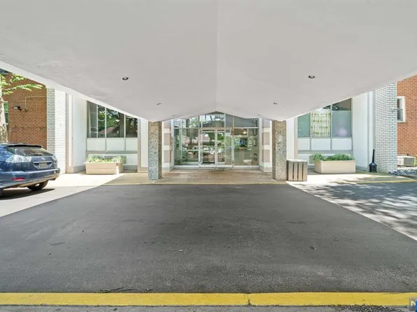 39 E 39th St, Paterson, NJ 07514