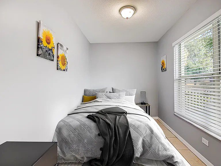 Disclaimer: This photo has been virtually staged. Not all furnishings seen will be included. Please view the virtual tour.