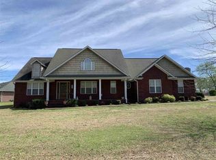 996 Hill Ave, Henderson, TN 38340