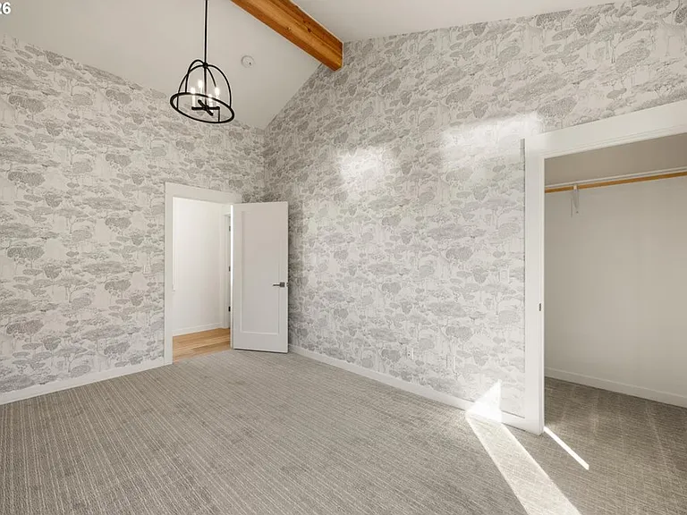 3718 SW Hillside Dr — Photo 38