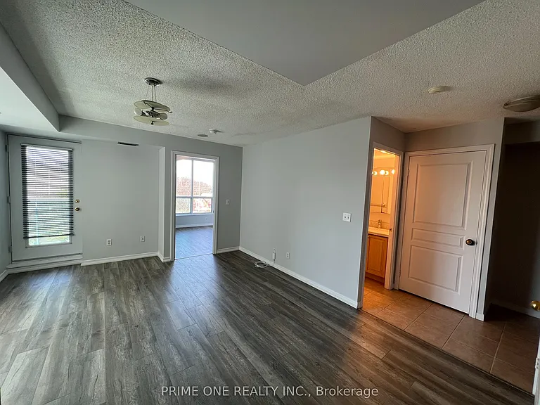 2545 Erin Centre Blvd #510 — Photo 10