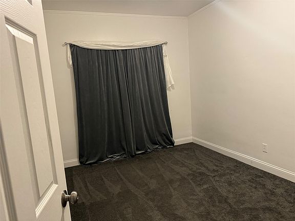 5th image of 5016 Mead St
