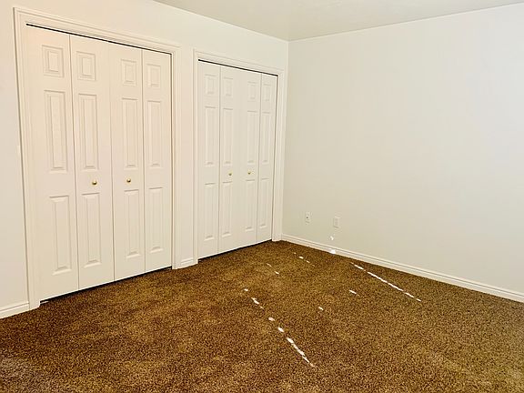 4th image of 1382 N Black Mountain Cir