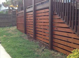 1355 Ridgefield Ct, White Lake, MI 48383