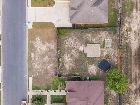 3rd image of 1416 N San Antonio St