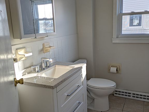 5th image of 9-11 Maxfield Ave #9