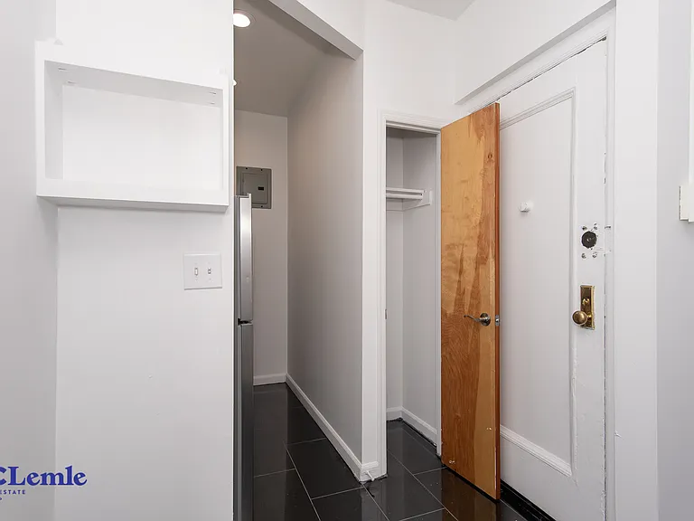 141 E 26th St #6C — Photo 3