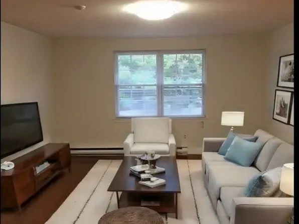 218 Beaver Dam Rd #5, Plymouth, MA 02360