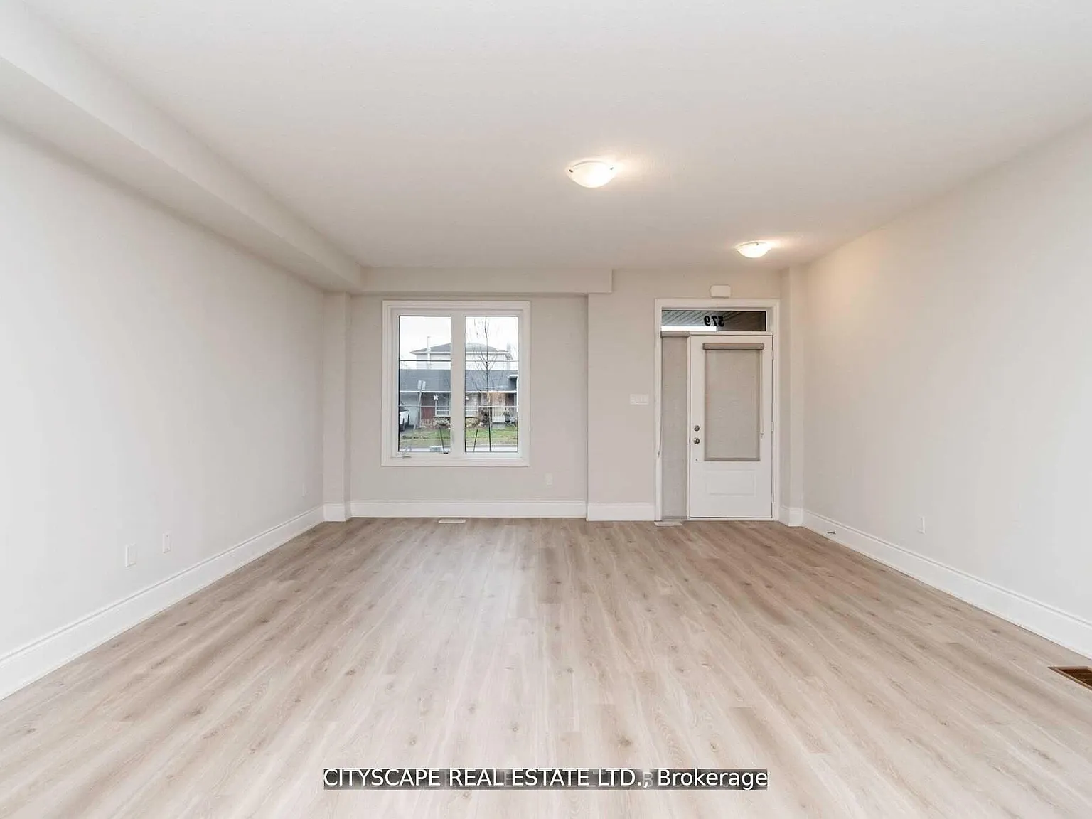 4 bed, $3,800 — Photo 4
