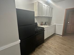 292 S Main St #1R, Woonsocket, RI 02895