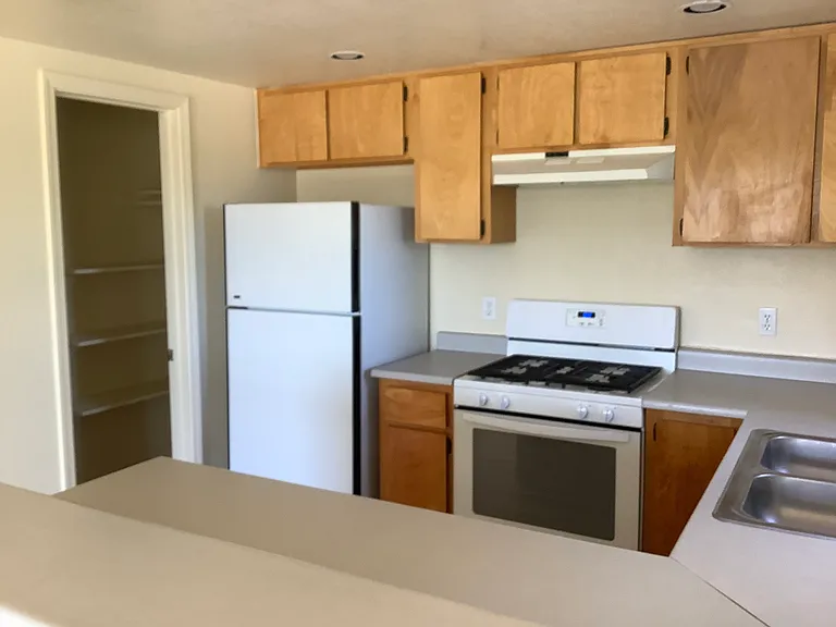 604 N Bagby Dr #B — Photo 16