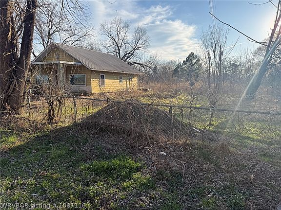 3rd image of Cherokee St