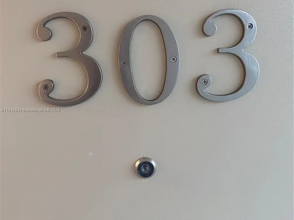 16750 NE 10th Ave APT 303, North Miami Beach, FL 33162
