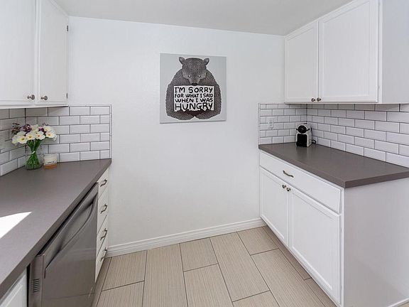 4th image of 2040 Los Feliz Dr