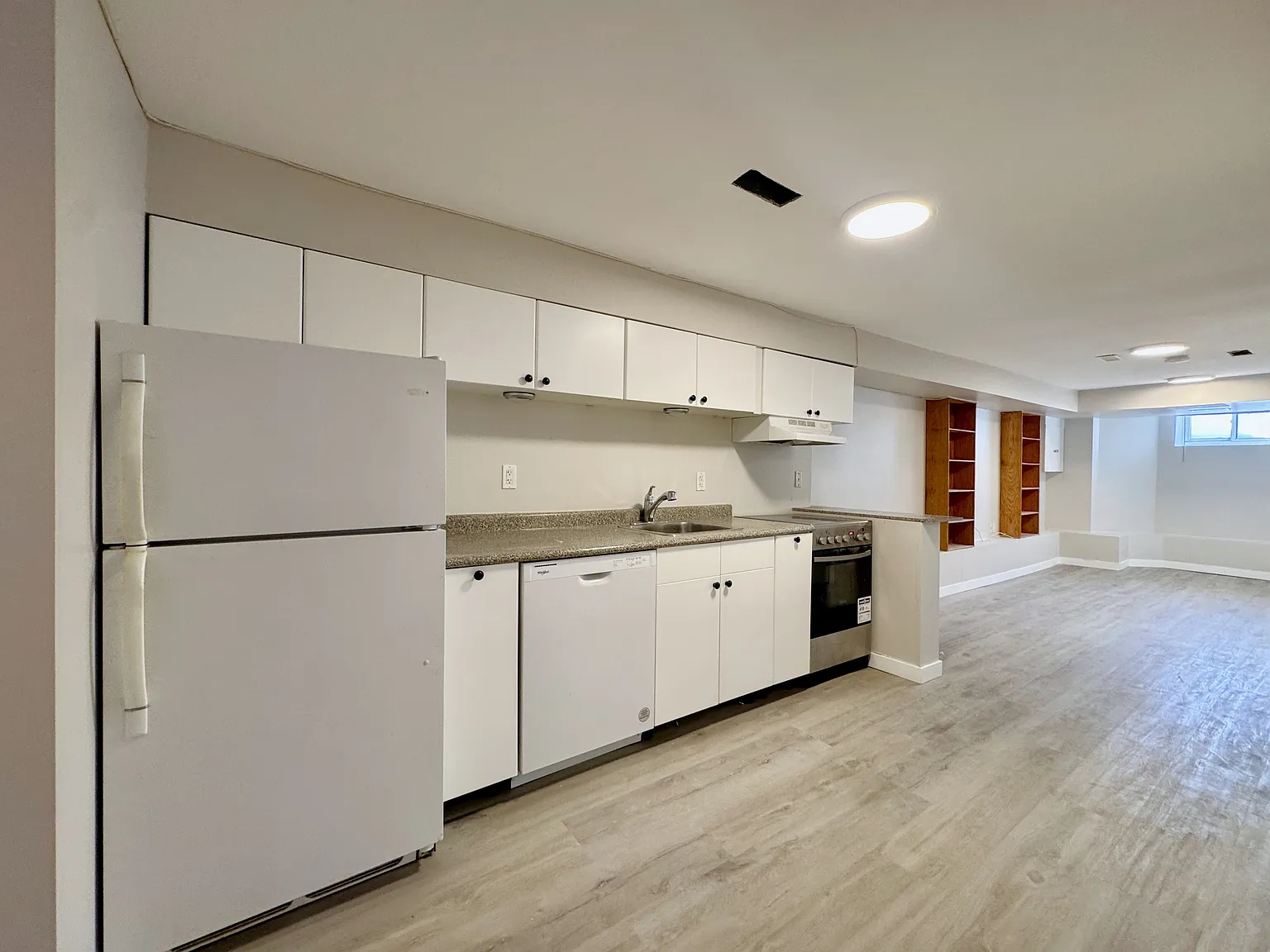 581 Carlaw Ave #Basement photo 1